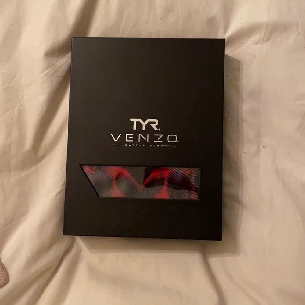 COPY - TYR Venzo